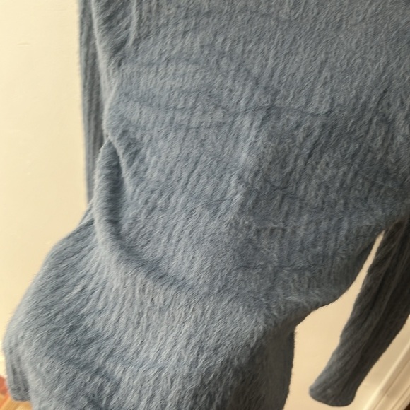 Hollister California Size Medium blue sweater fuzzy super soft button top shirt - Picture 12 of 13